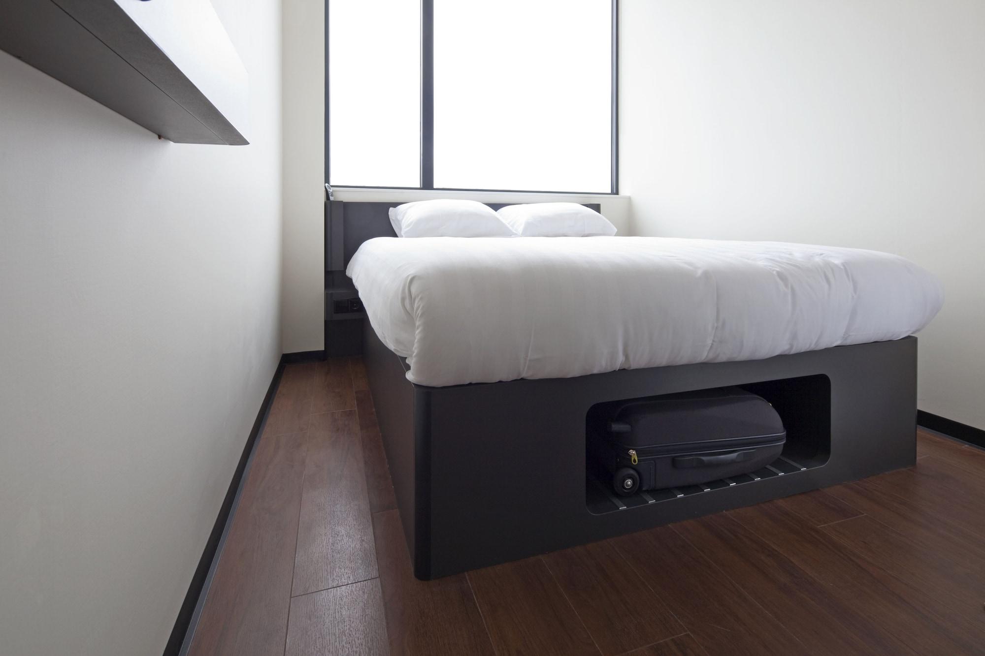 Easyhotel Amsterdam City Centre South Экстерьер фото